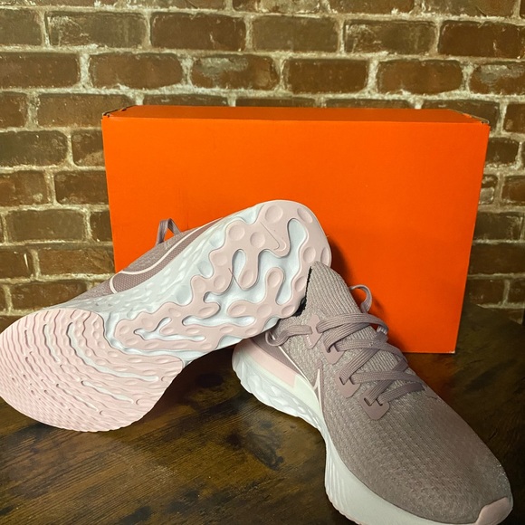 nike infinity react plum fog